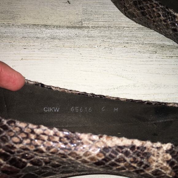 Stuart Weitzman Ballerina Flats Womens 6 Snake Skin Animal Print Ballet Shoes - Picture 9 of 11